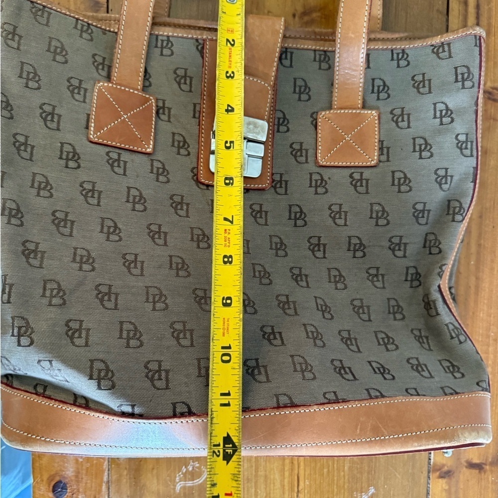 Dooney & Bourke canvas and leather bag - Picture 4 of 7
